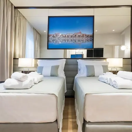 فندق مبيت وإفطار Fortuna Luxury 1 4*